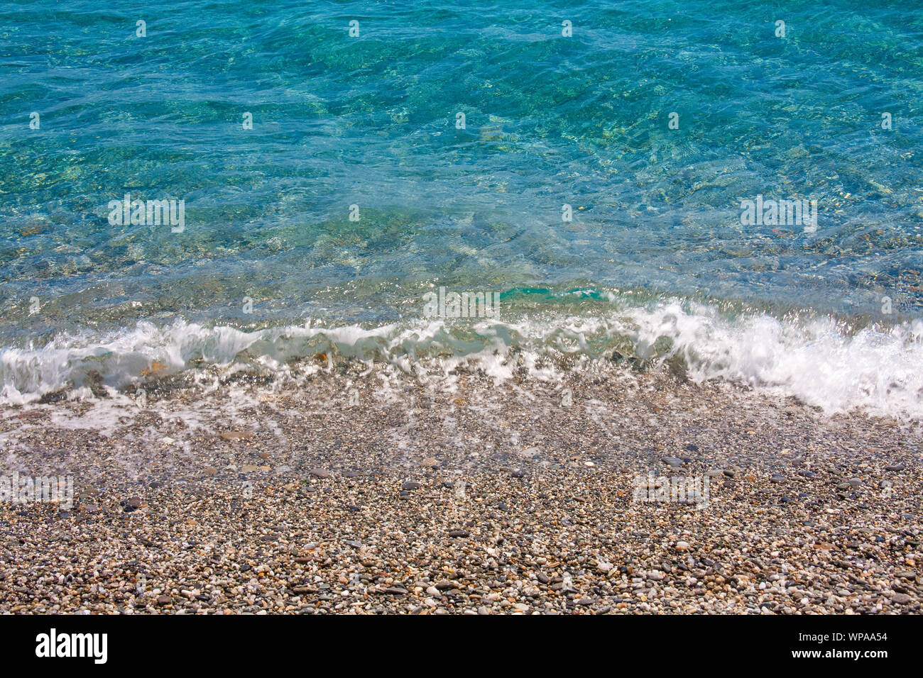 Empty sand beach ocean waves hi-res stock photography and images - Alamy