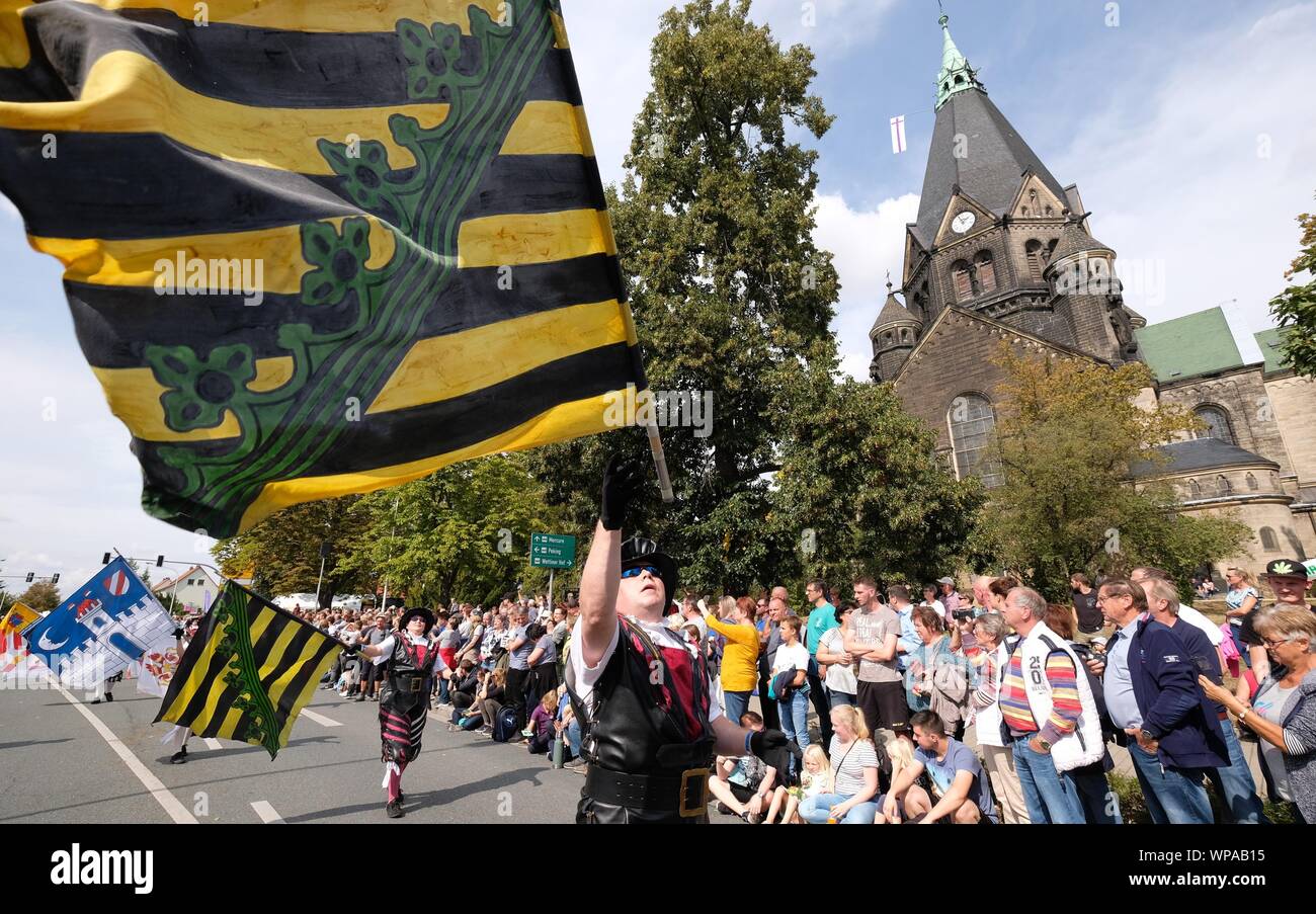 Riesa, Germany. 08th Sep, 2019. Flag wavers present themselves at the ...