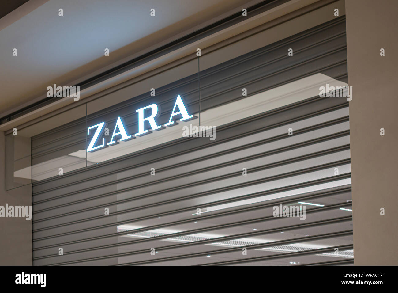 Zara logo hi-res stock photography and images - Page 3 - Alamy