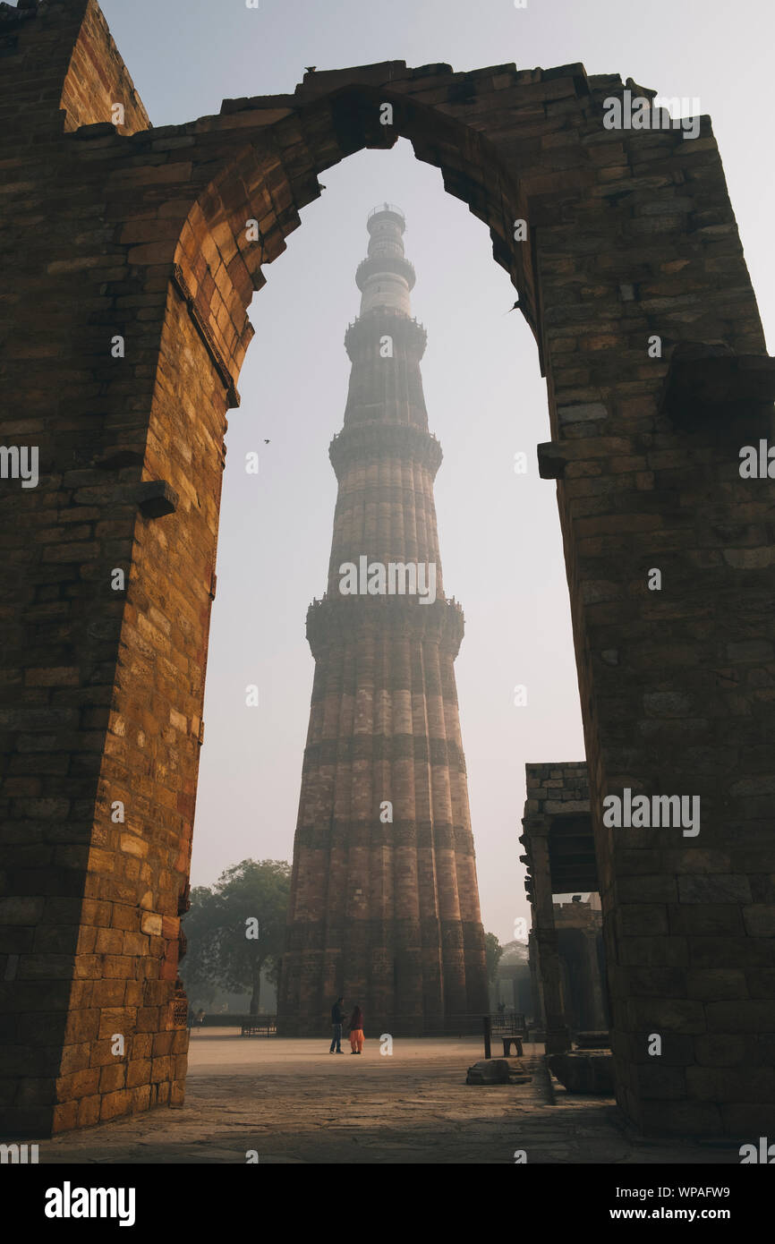 New delhi india gate at sunrise hi-res stock photography and images - Alamy