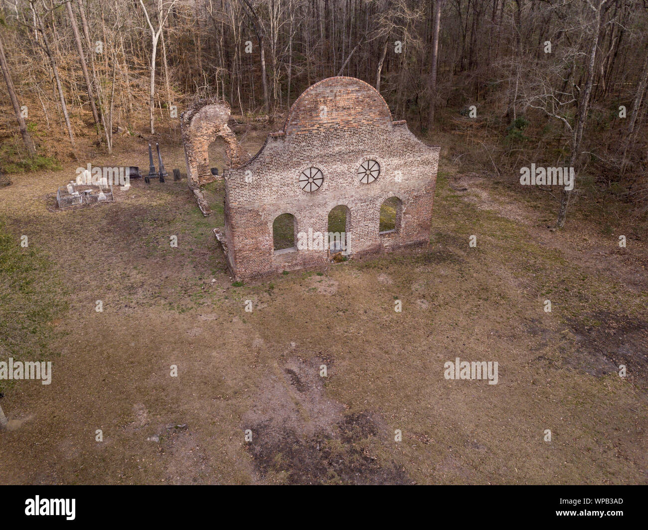 JACKSONBORO, SOUTH CAROLINA, USA-FEBRUARY 15, 2018: The ruins of the Pon Pon Chapel of Ease, built in 1820 in Jacksonboro, South Carolina. It was loca Stock Photo