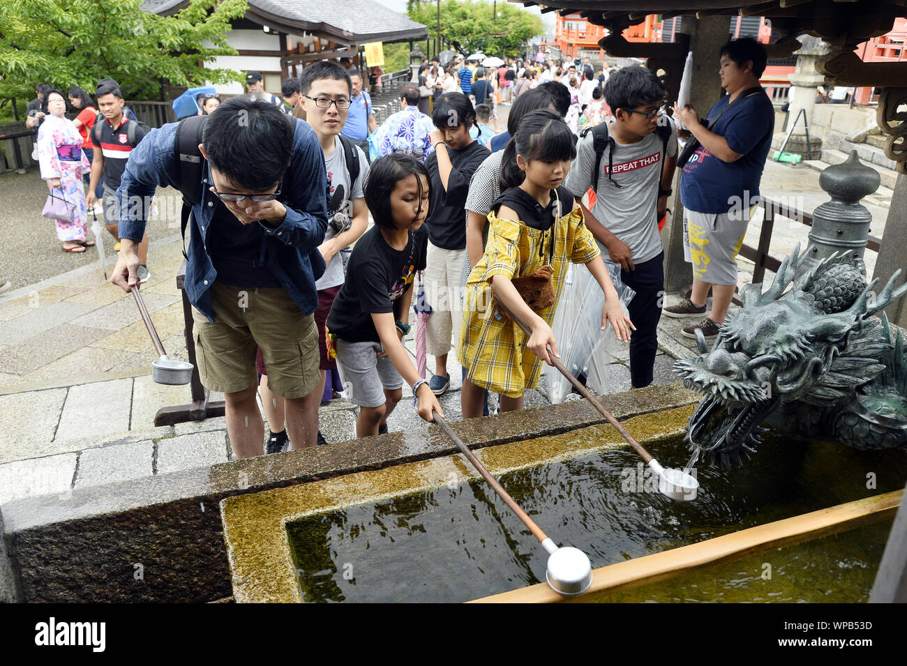 Japanese chime hires stock photography and images Alamy