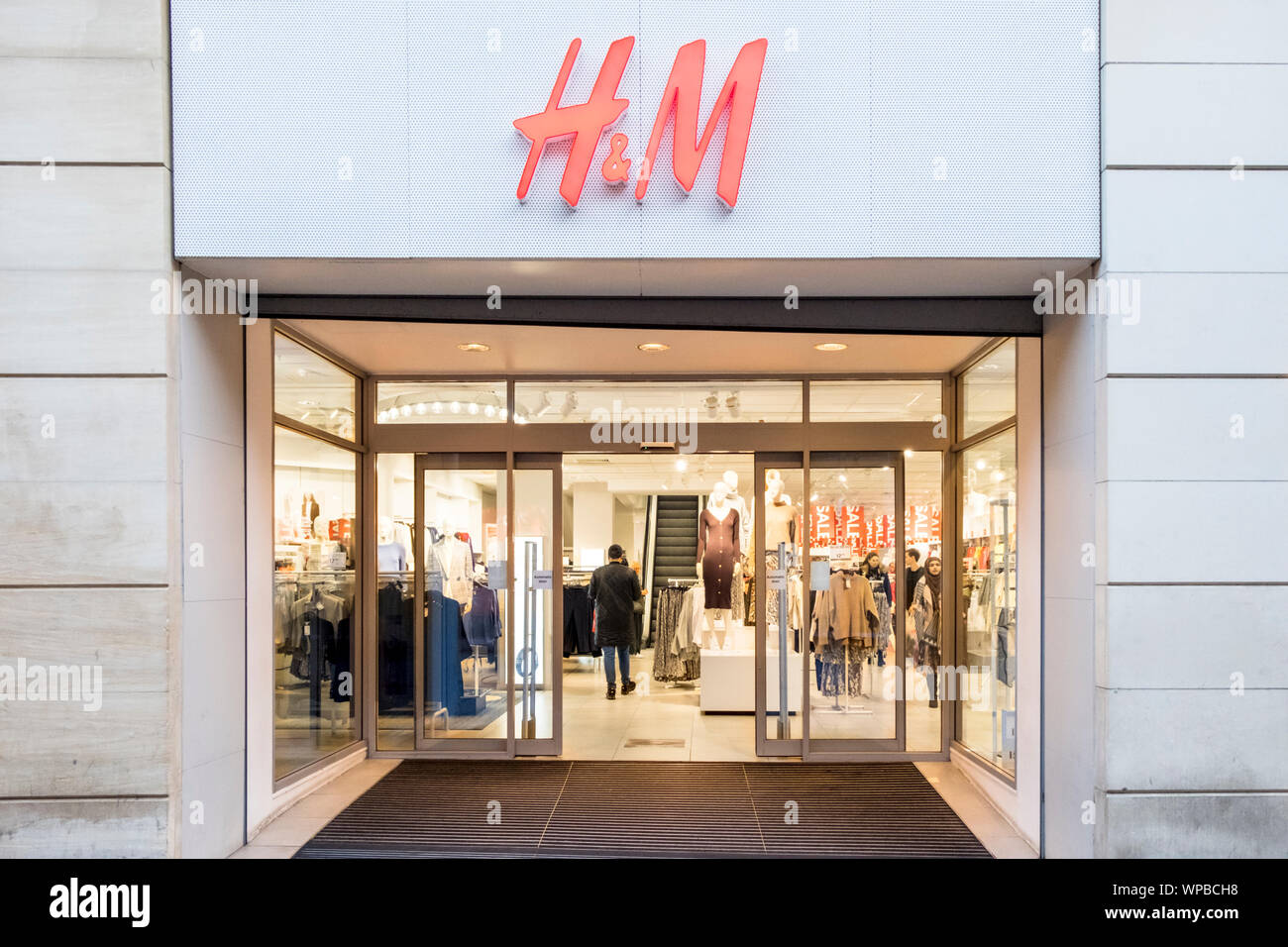 H&M store, Nottingham, England, UK Stock Photo - Alamy