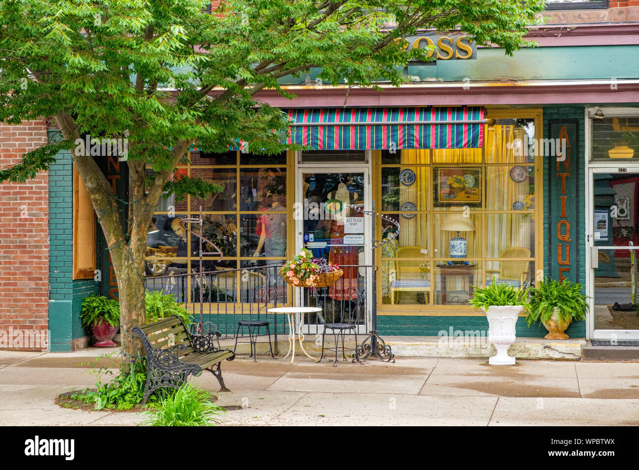 Wilson ross antiques hires stock photography and images Alamy