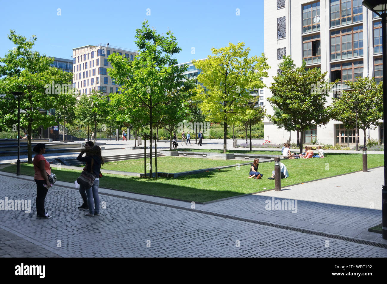 Paris, Stadtentwicklungsgebiet Rive Gauche,  Jardin des Grands Moulins - Paris, City Development Project Rive Gauche,  Jardin des Grands Moulins Stock Photo