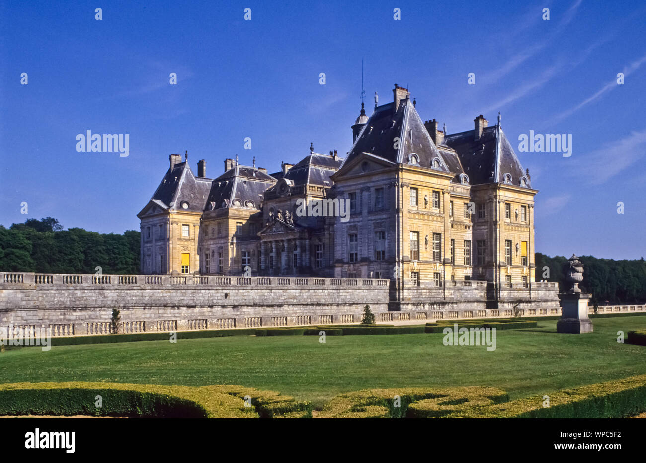 Das Schloss Vaux-le-Vicomte im französischen Maincy, bei Melun im Département Seine-et-Marne (Region Île-de-France) und sein Park wurden in den Jahren Stock Photo