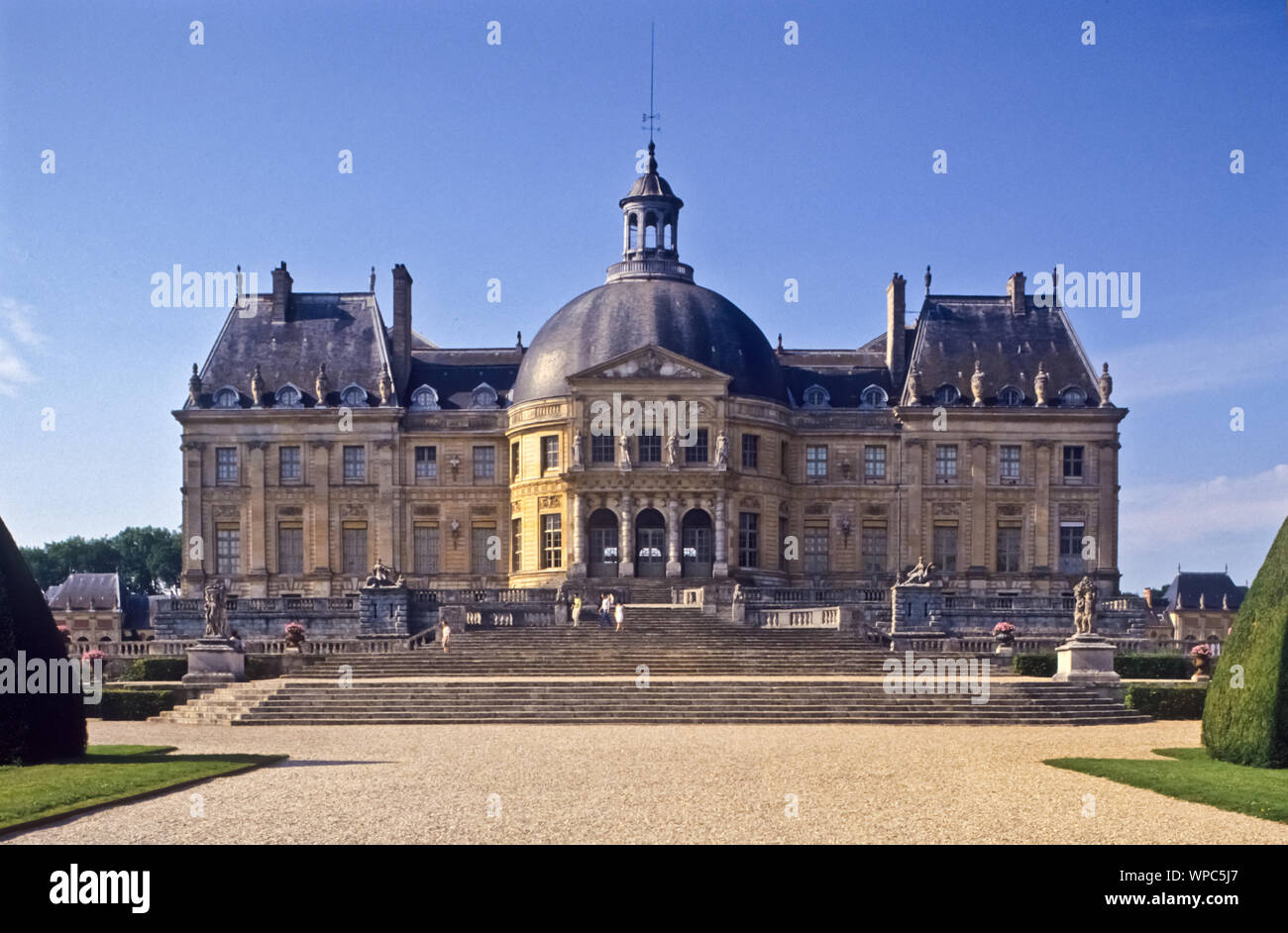 Das Schloss Vaux-le-Vicomte im französischen Maincy, bei Melun im Département Seine-et-Marne (Region Île-de-France) und sein Park wurden in den Jahren Stock Photo