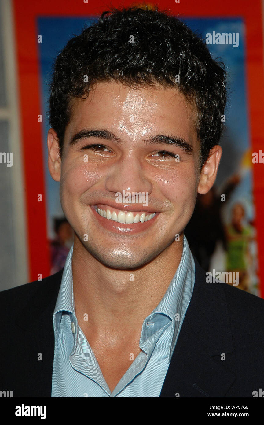 Steven Strait At The World Premiere Of Walt Disney Pictures Sky High Held At The El Capitan Theater In Hollywood Ca The Event Took Place On Sunday July 24 05 Photo By
