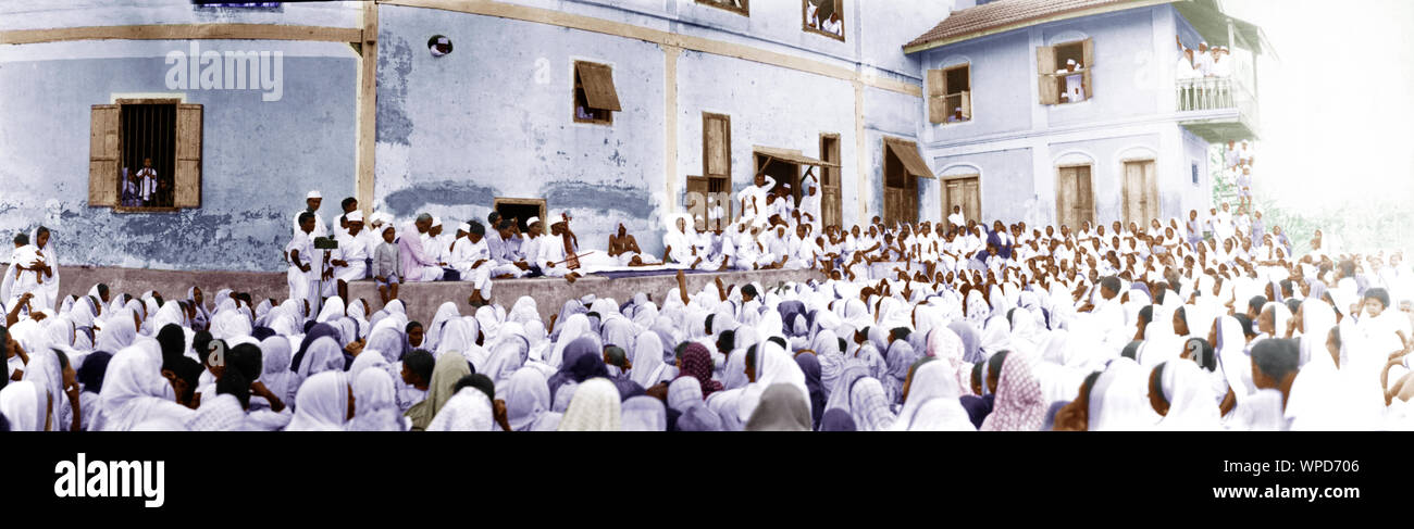 Mahatma Gandhi during Salt Satyagraha in meeting Surat, Gujarat, India, Asia, April 22, 1930 Stock Photo