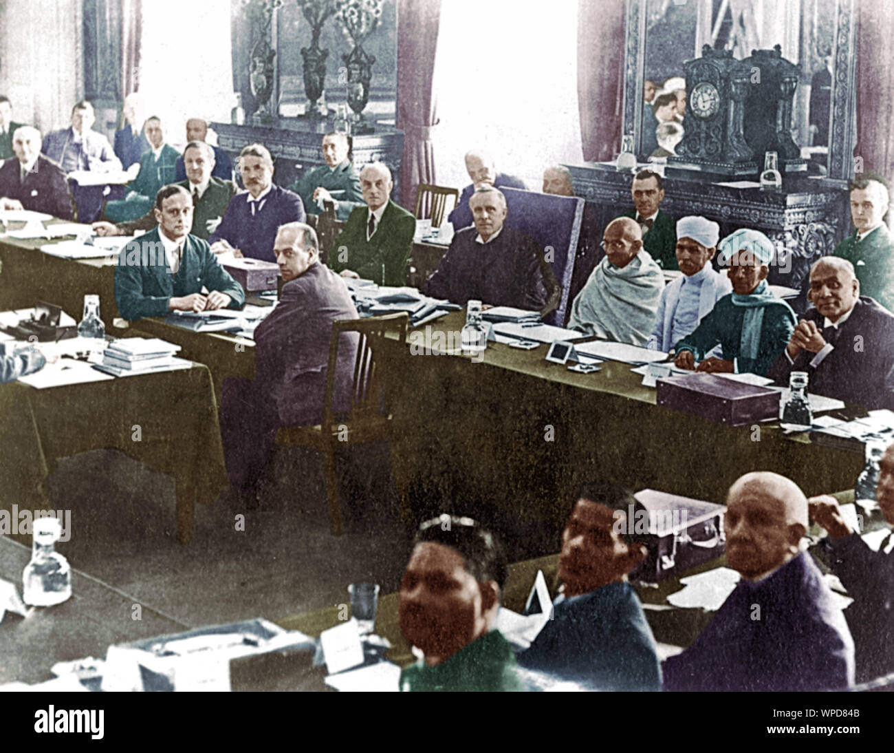 Mahatma Gandhi at Federal Structure Committee meeting, St James Palace, England, November 24, 1931 Stock Photo