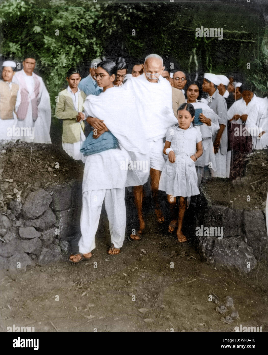 Mahatma Gandhi and others walking, India, Asia, 1938 Stock Photo
