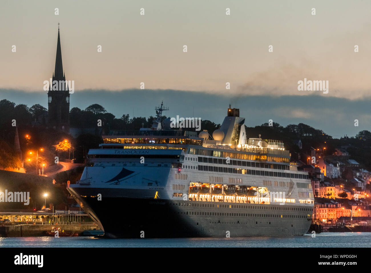 Trans atlantic cruise liners hires stock photography and images Alamy