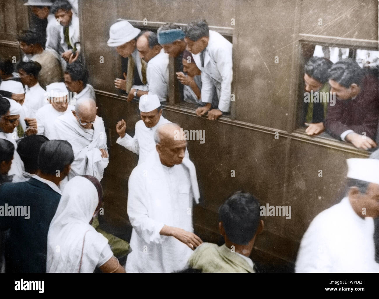Sardar Vallabhbhai Patel receiving Mahatma Gandhi alighting from train, India, Asia,1944 Stock Photo