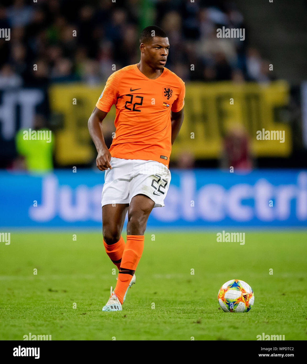 Find the perfect denzel dumfries stock photos and editorial news pictures from getty images. Denzel Dumfries Holland - Hamburg Deutschland 06th Sep 2019 Denzel Dumfries Netherlands On The Ball Ges Football Euro Qualification Germany Netherlands 06 09 2019 Football Soccer European Qualifiers Germany Vs Netherlands Hamburg September 6 2019 Usage