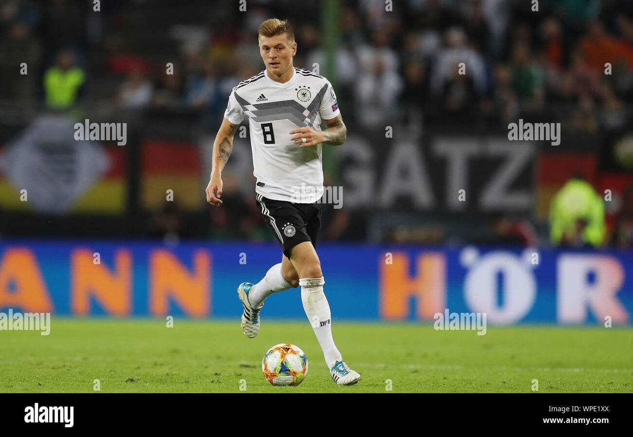 Hamburg, Deutschland. 06th Sep, 2019. firo: 06.09.2019 Football Soccer:, 2019/2020 EURO: EC Qualification: National Team Germany - Holland, Netherlands Toni Kroos, single action | usage worldwide Credit: dpa/Alamy Live News Stock Photo