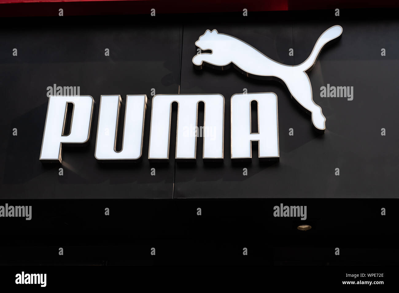 favorite stall Doctrine Puma logo hi-res stock photography and images - Alamy