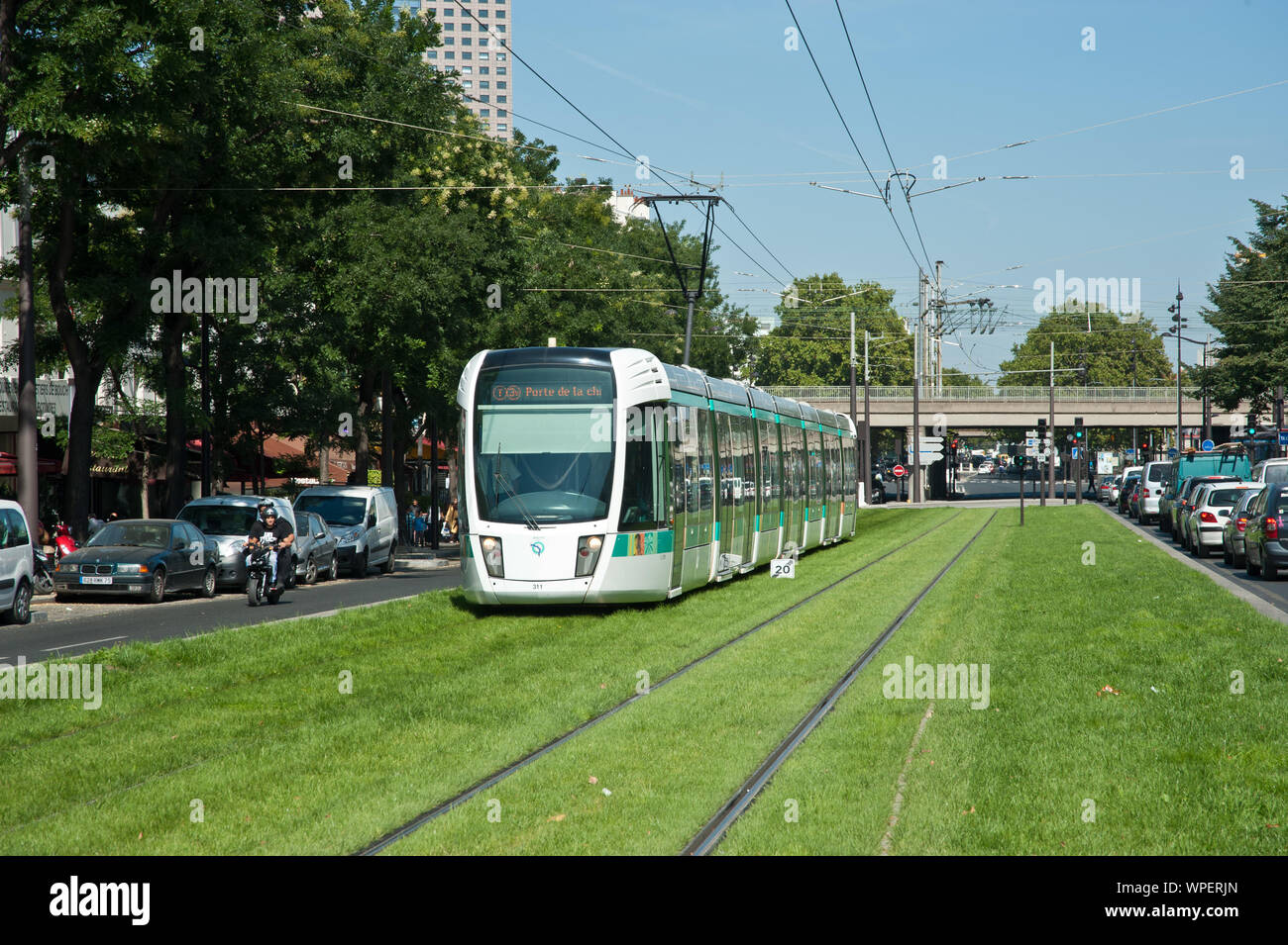 Paris, moderne Tramway Linie T3bis, Porte de la Villette Stock Photo