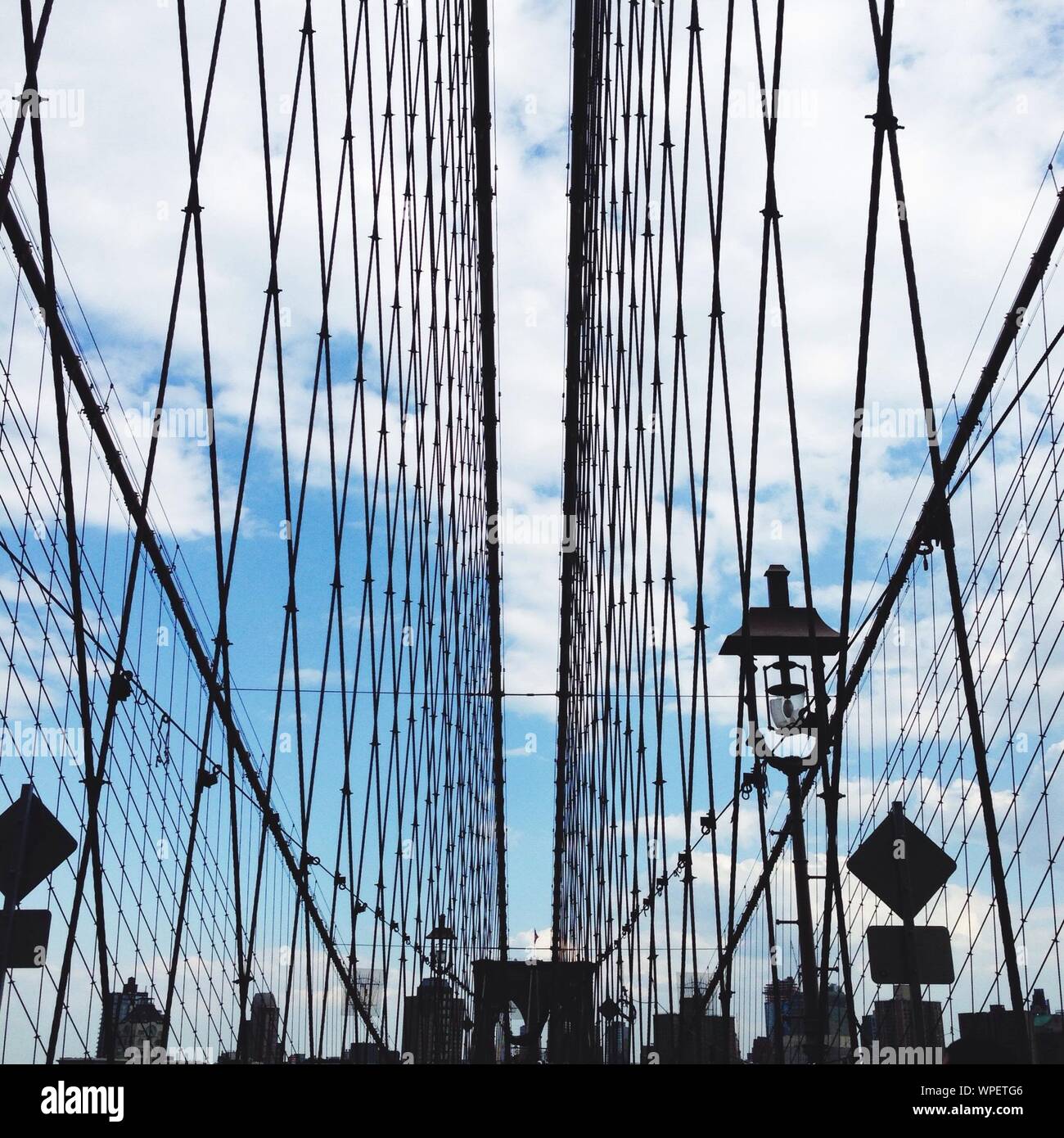 Brooklyn suspension bridge hi-res stock photography and images - Alamy