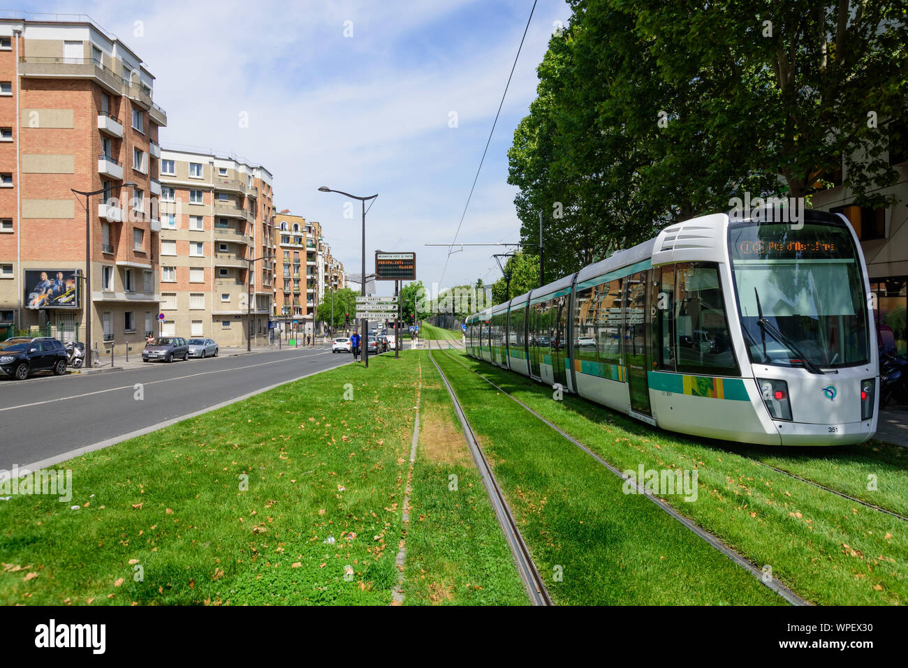 paris tram t3 high resolution stock photography and images alamy