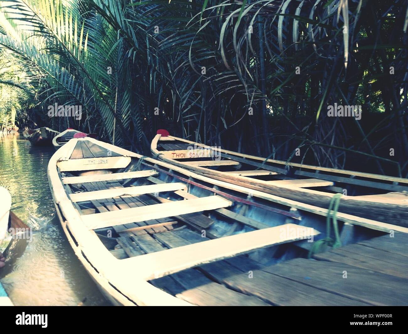 Empty Boats High Resolution Stock Photography and Images - Alamy