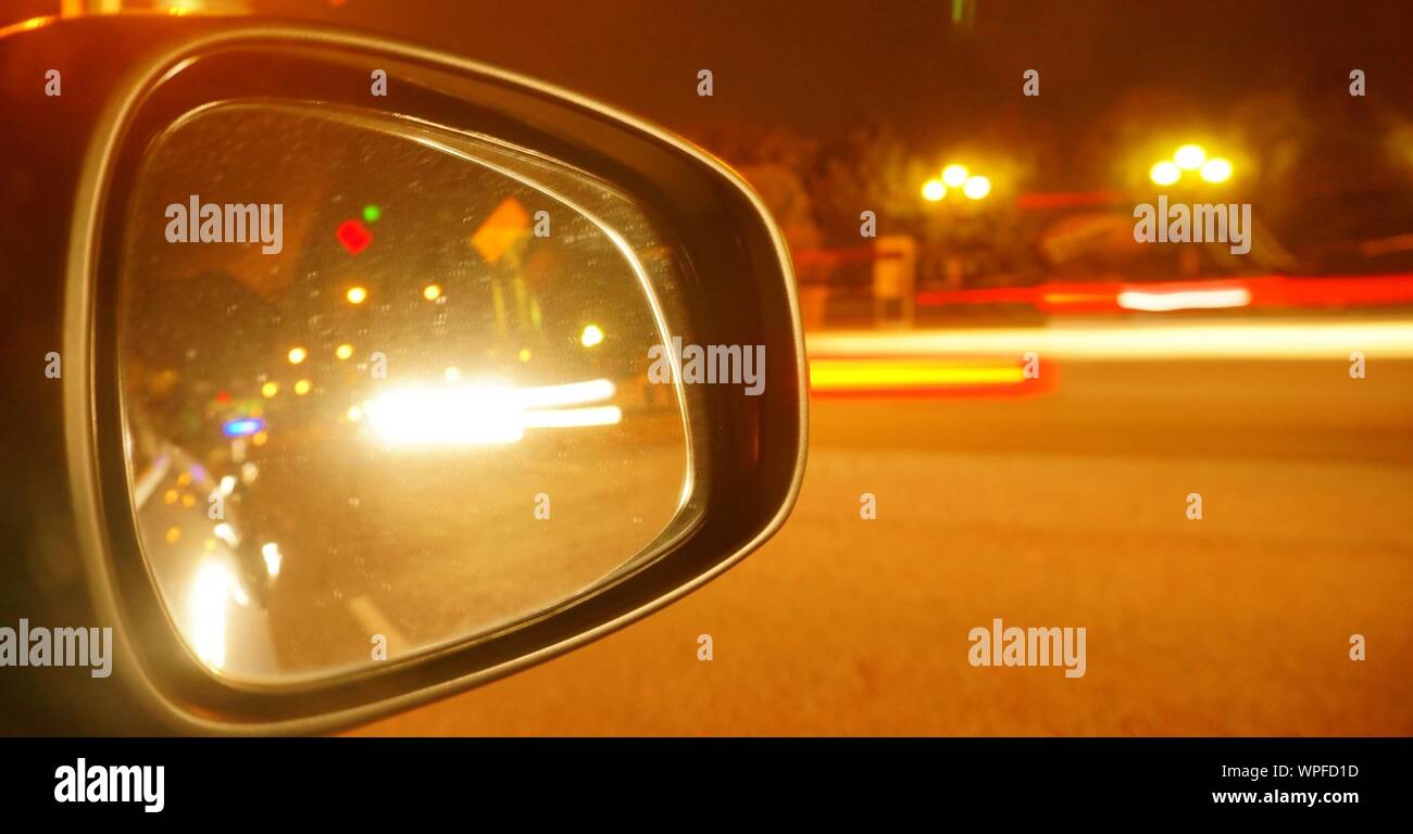 Car light reflection night hires stock photography and images Alamy
