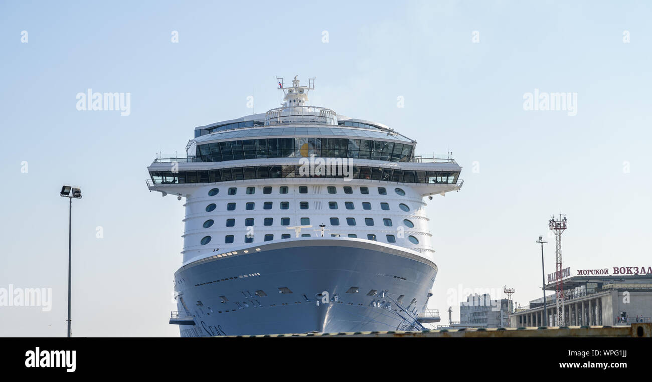 Royal Caribbean Cruise Ship Quantum High Resolution Stock Photography And Images Alamy