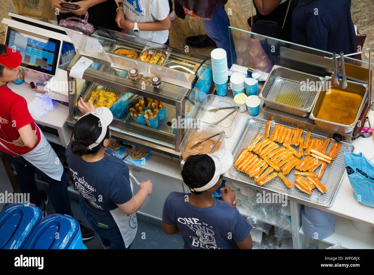 Auntie Annes pretzels outlet in Reading Berkshire, inside the Oracle shopping centre arcade mall. UK (113) Stock Photo
