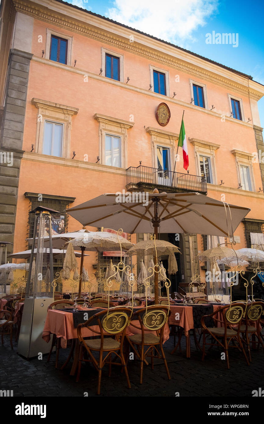 Gorgeous outdoor cafe setting in Rome, Italy Stock Photo
