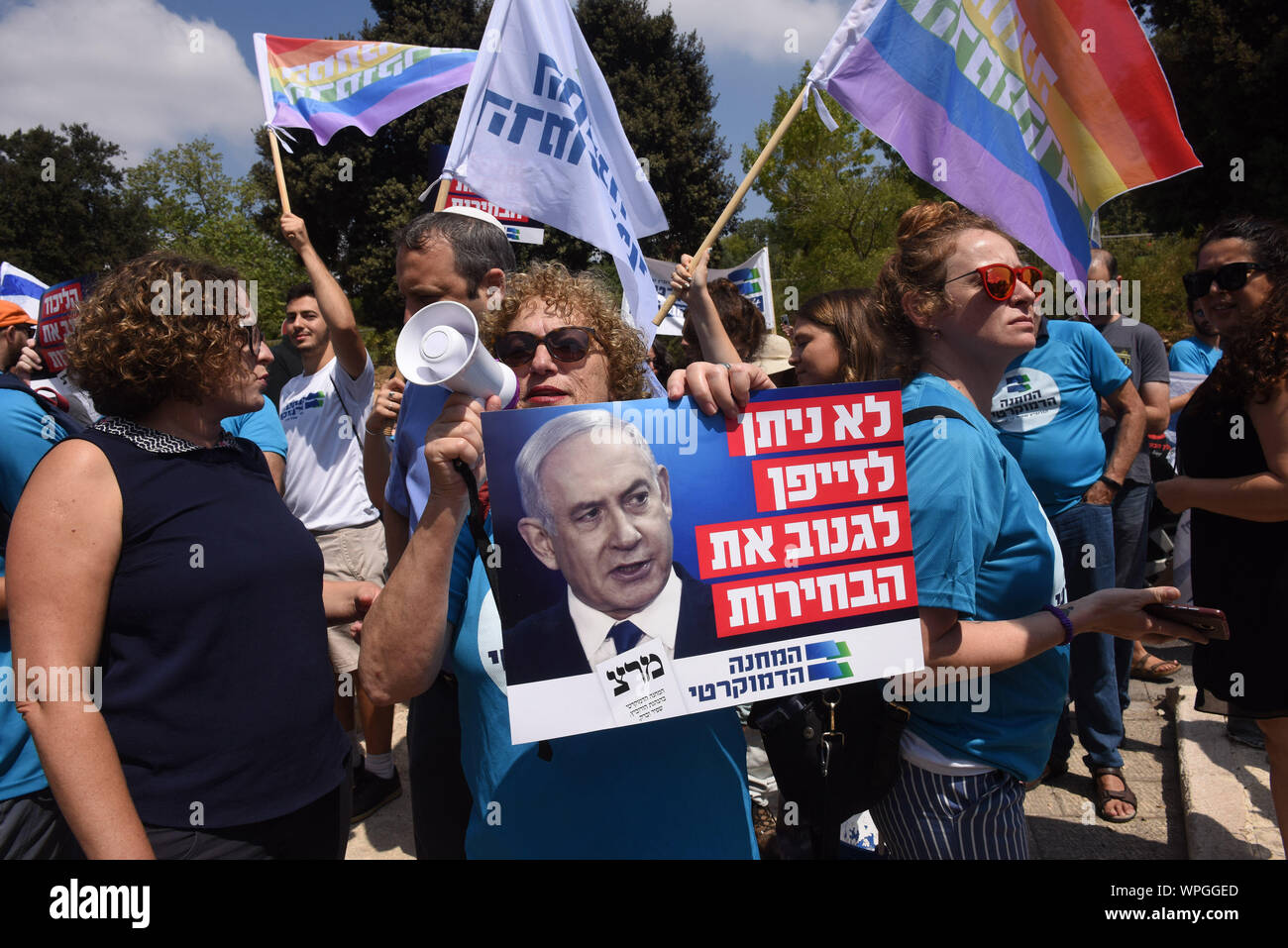 Jerusalem, Israel. 09th Sep, 2019. Supporters of the Democratic Union Party hold a sign with a photo of Israeli Prime Minister Benjamin Netanyahu, that reads in Hebrew ' We won't allow the forger to steal the election' during a demonstration outside the Knesset, the Parliament, in Jerusalem, Monday, September 9, 2019. The protesters called on Israelis to save Israel's democracy by voting Netanyahu out of office. Israelis return to the polls on September 17, for the second national election in 2019. Photo by Debbie Hill/UPI Credit: UPI/Alamy Live News Stock Photo