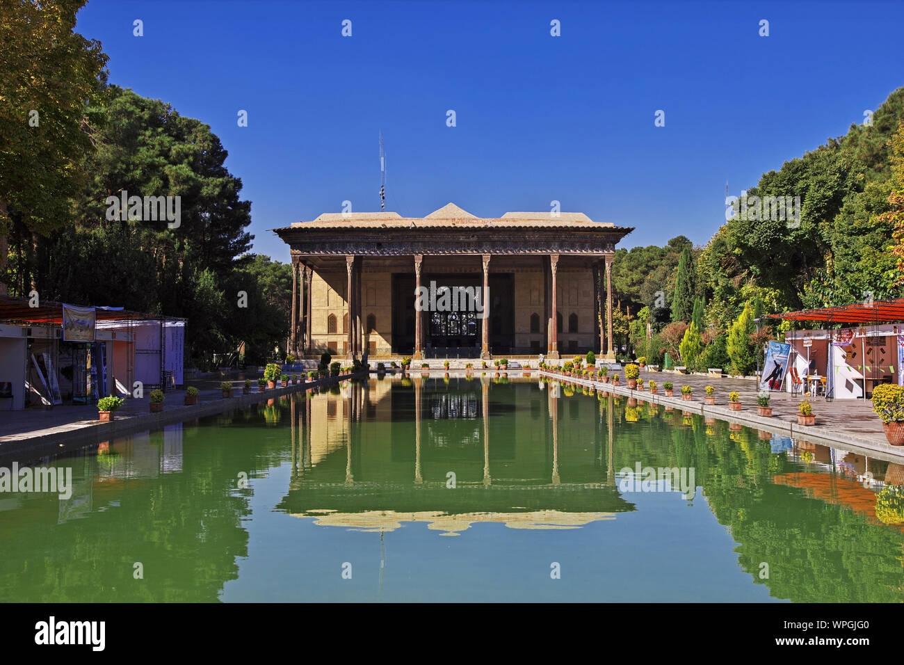 Chehel sotoun palace hi-res stock photography and images - Alamy