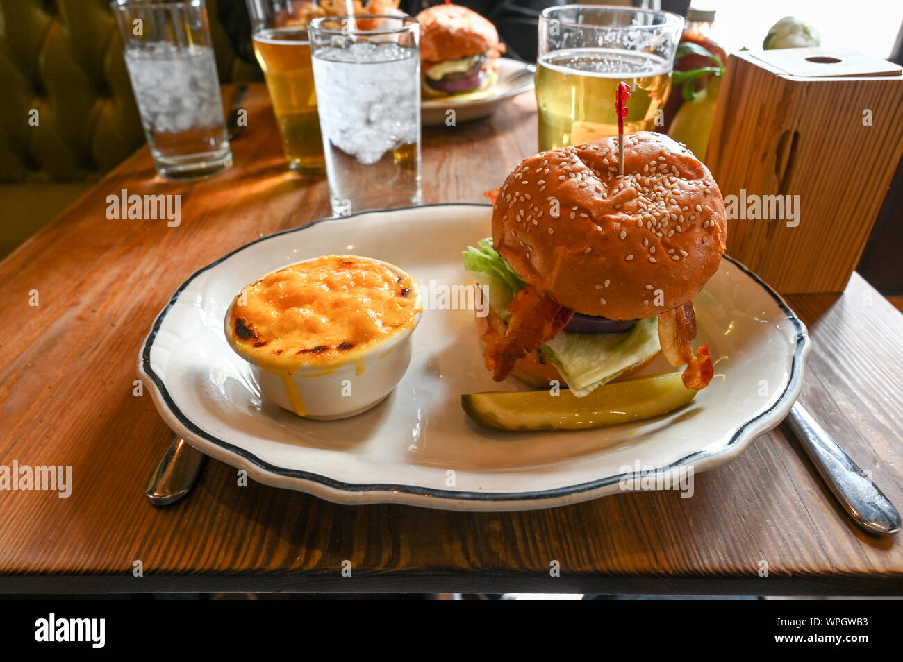 Juicy Texas style hamburger served in Austin Texas Stock Photo Alamy