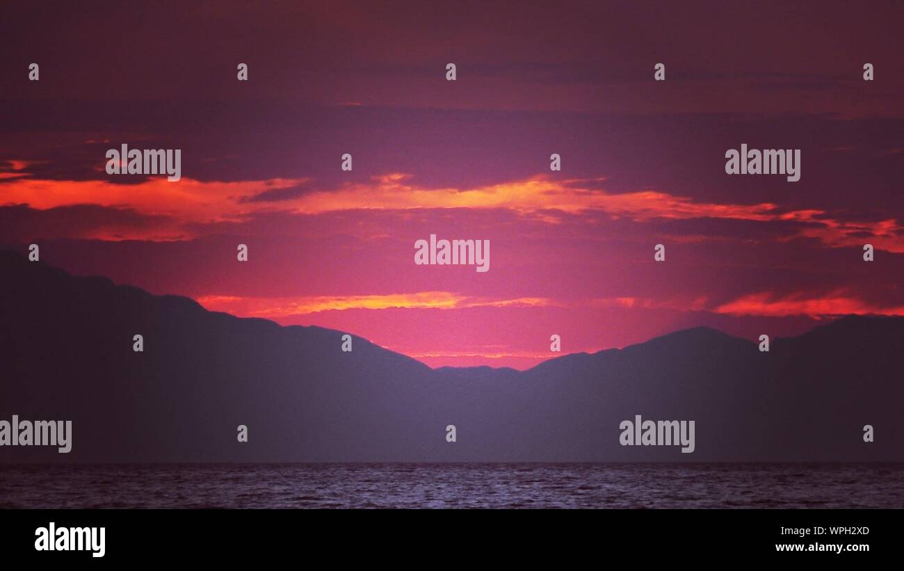 Sea backdrop hi-res stock photography and images - Alamy