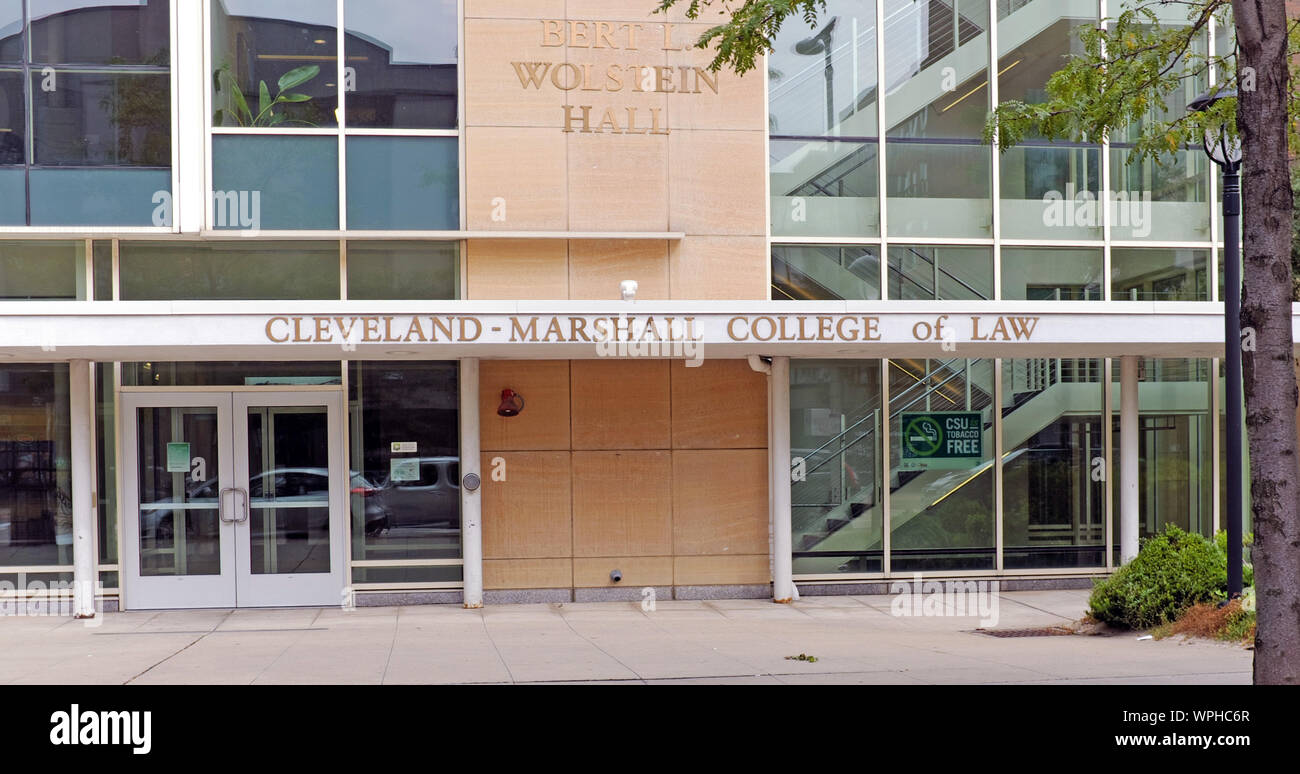 Cleveland Marshall College of Law Wolstein Hall on the campus of Cleveland State University in Cleveland, Ohio, USA. Stock Photo