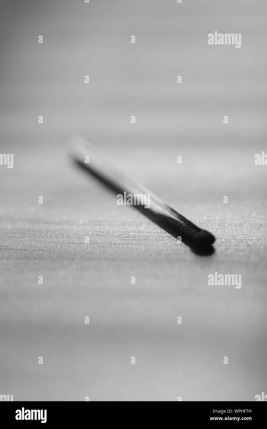 Black used match matchstick burnt hi-res stock photography and images ...