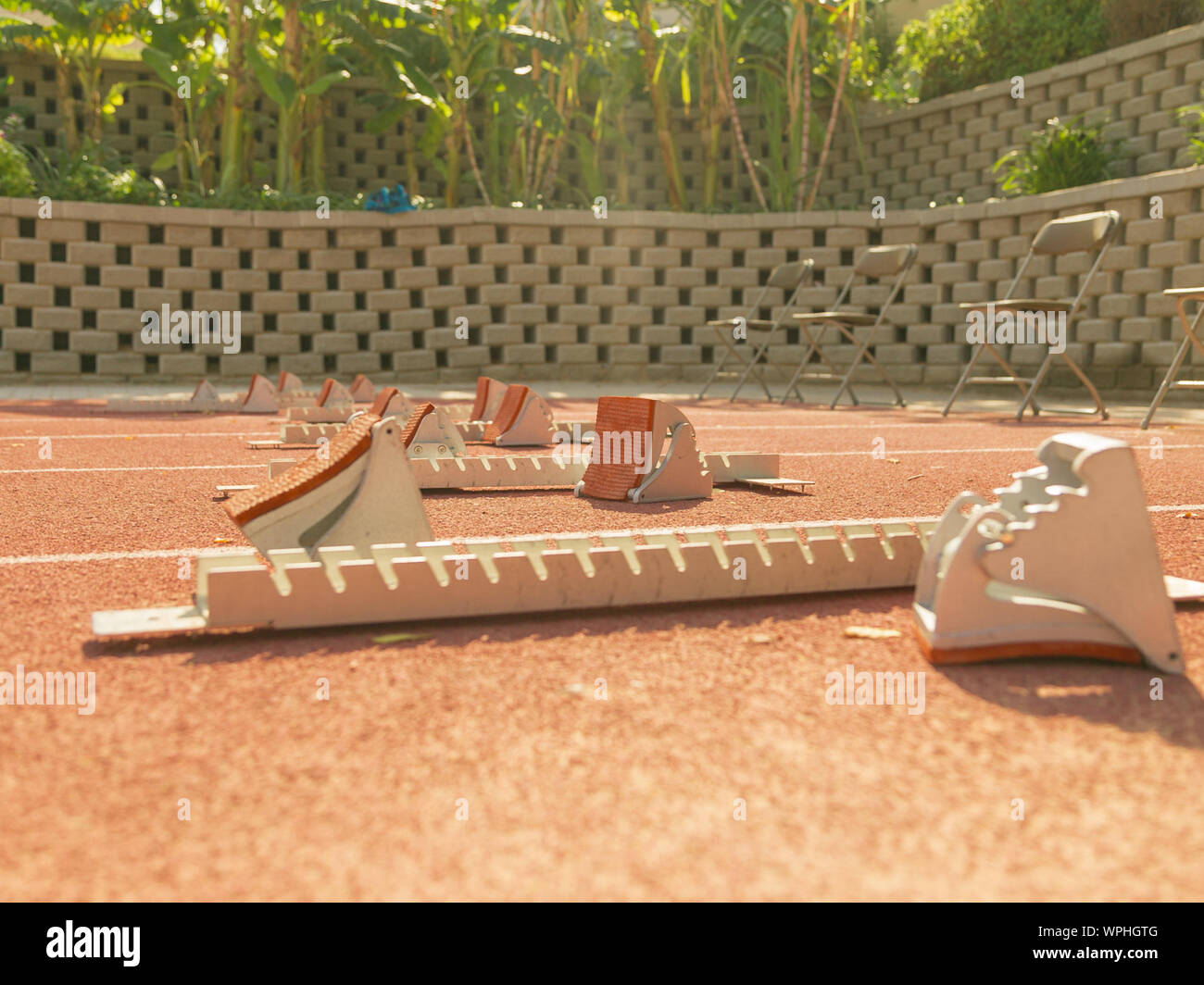 Starting_blocks hi-res stock photography and images - Alamy