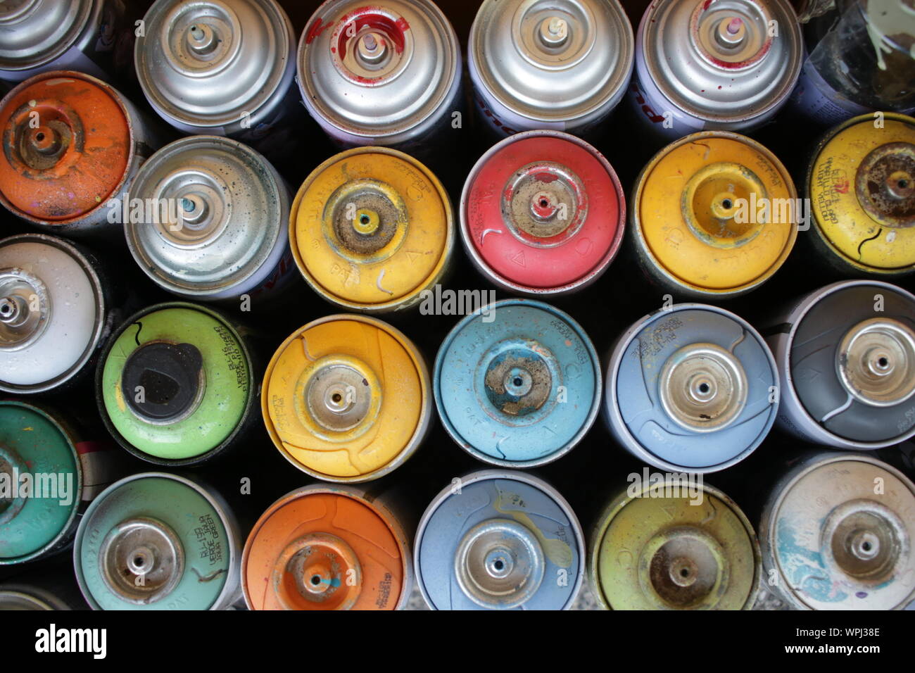 Aerosol cans hi-res stock photography and images - Alamy