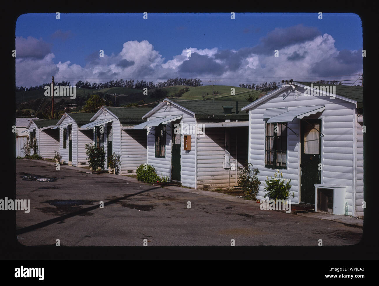 Log Cabin Motel San Leandro California Stock Photo 272084347