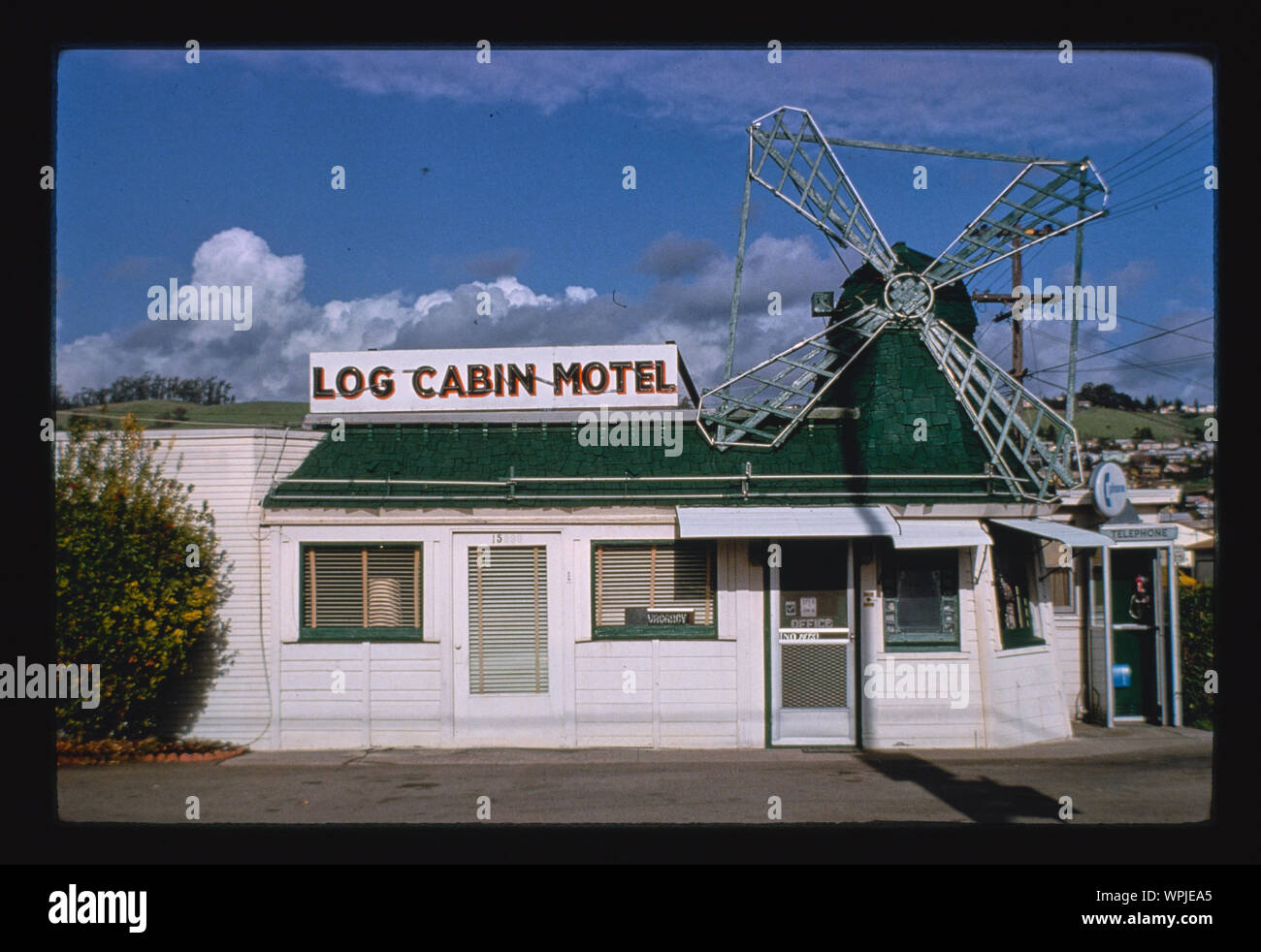 Log Cabin Motel, San Leandro, California Stock Photo