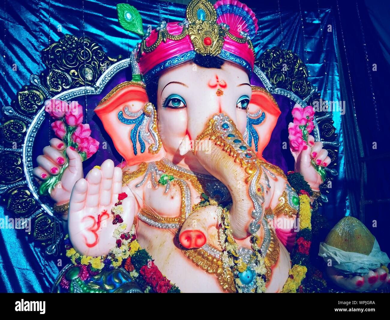 Colorful art statue hires stock photography and images Alamy