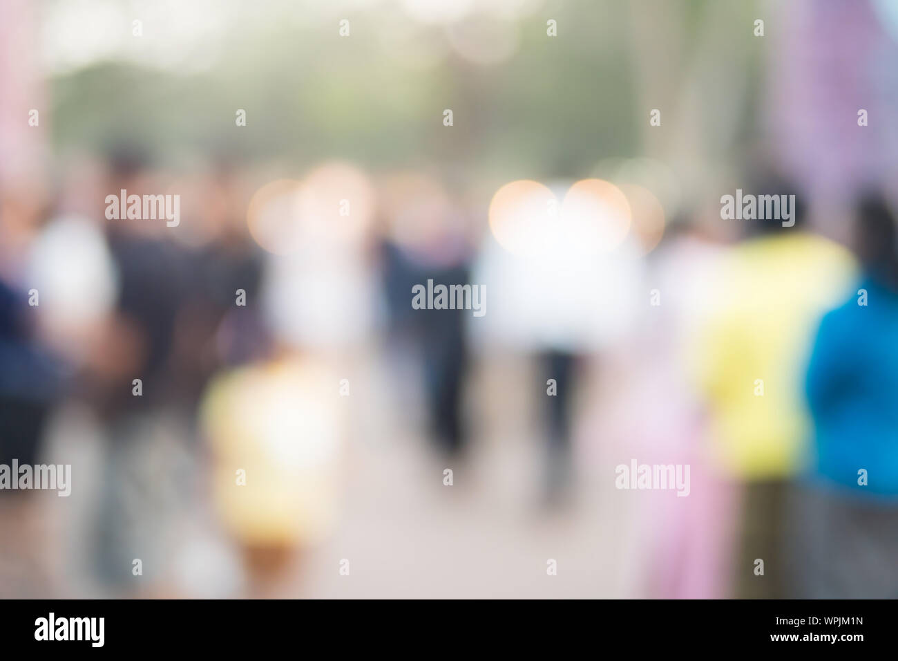 Crowd blur garden hi-res stock photography and images - Alamy
