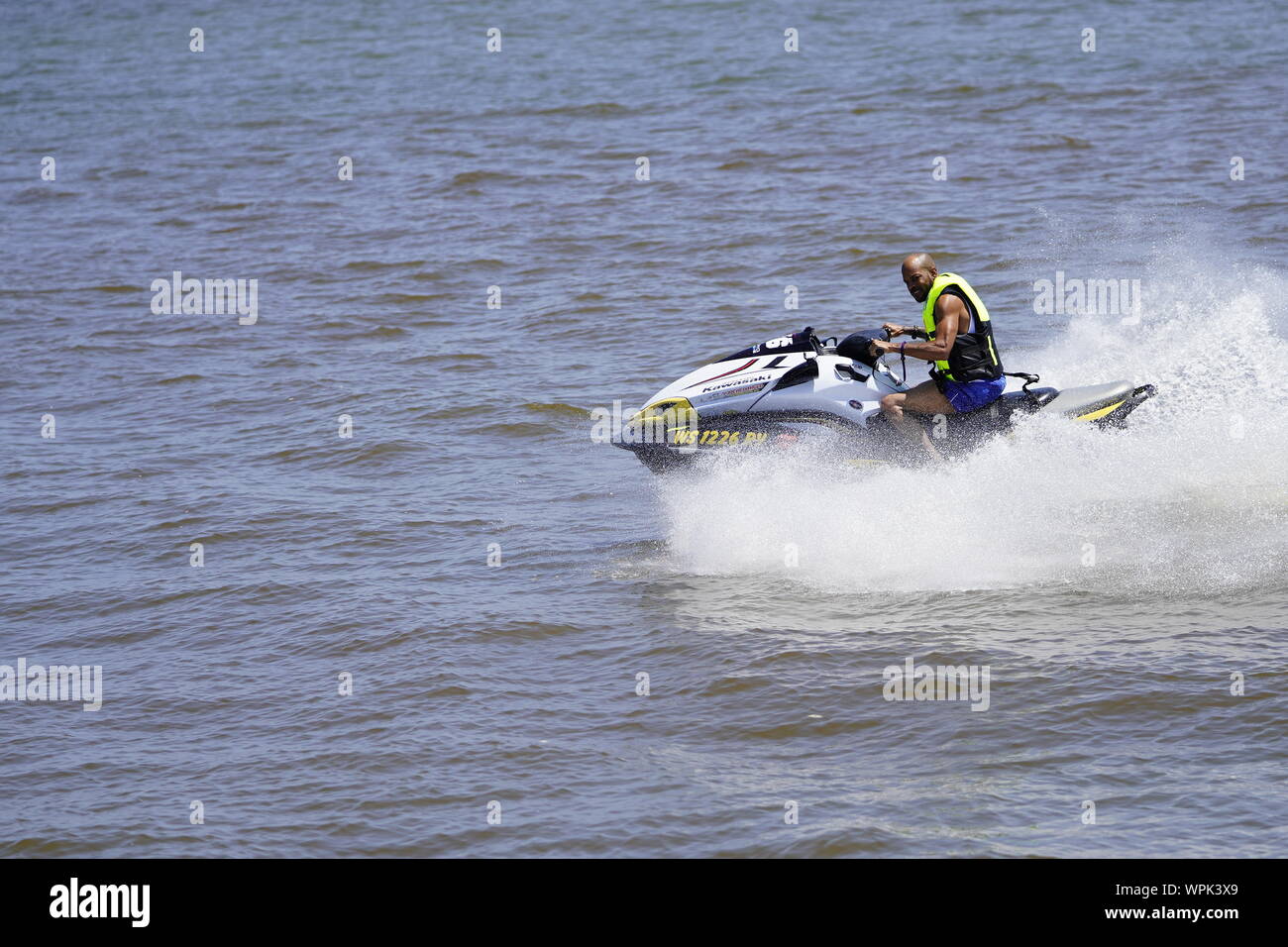 water, jetski, jet, speed, sea, sport, summer, extreme, power, wave