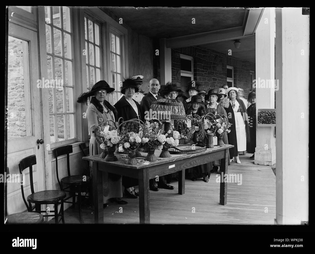 Flower baskets Black and White Stock Photos & Images Alamy