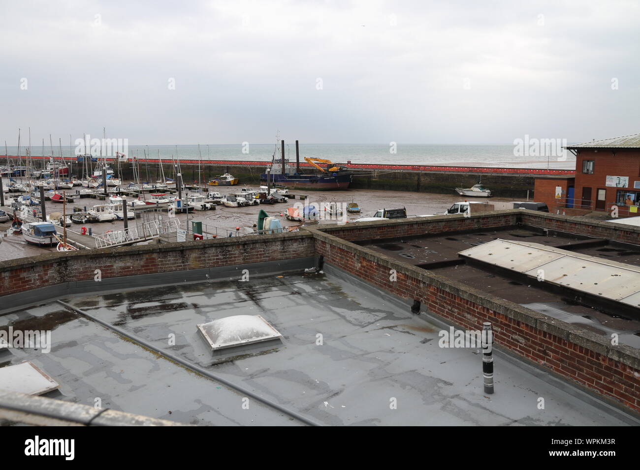 South side of bridlington harbour hires stock photography and images