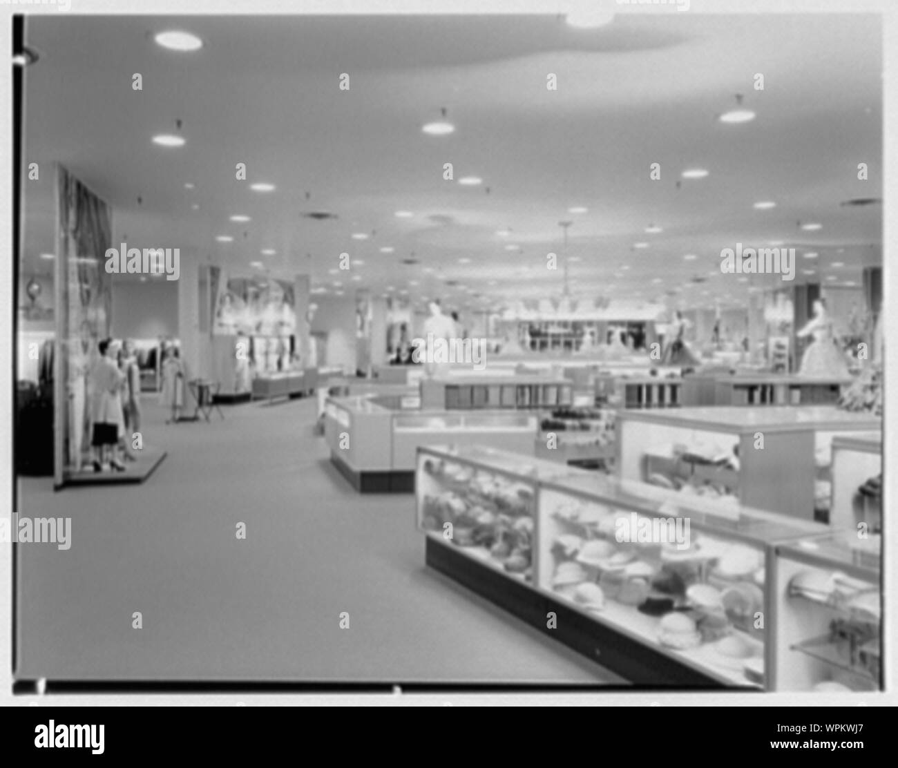 Lord & Taylor, business in BalaCynwyd, Pennsylvania Stock Photo Alamy