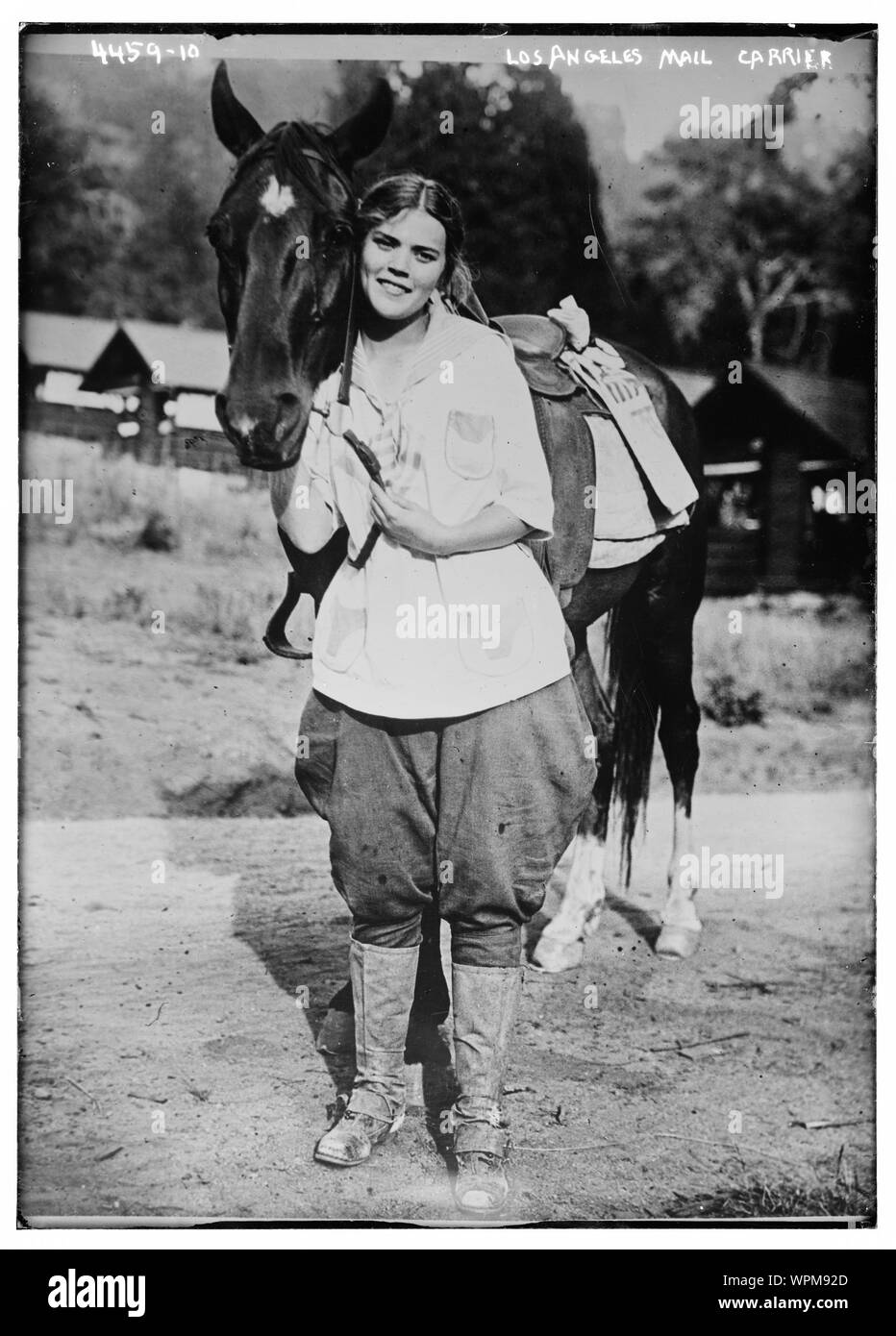 mail carrier los angeles