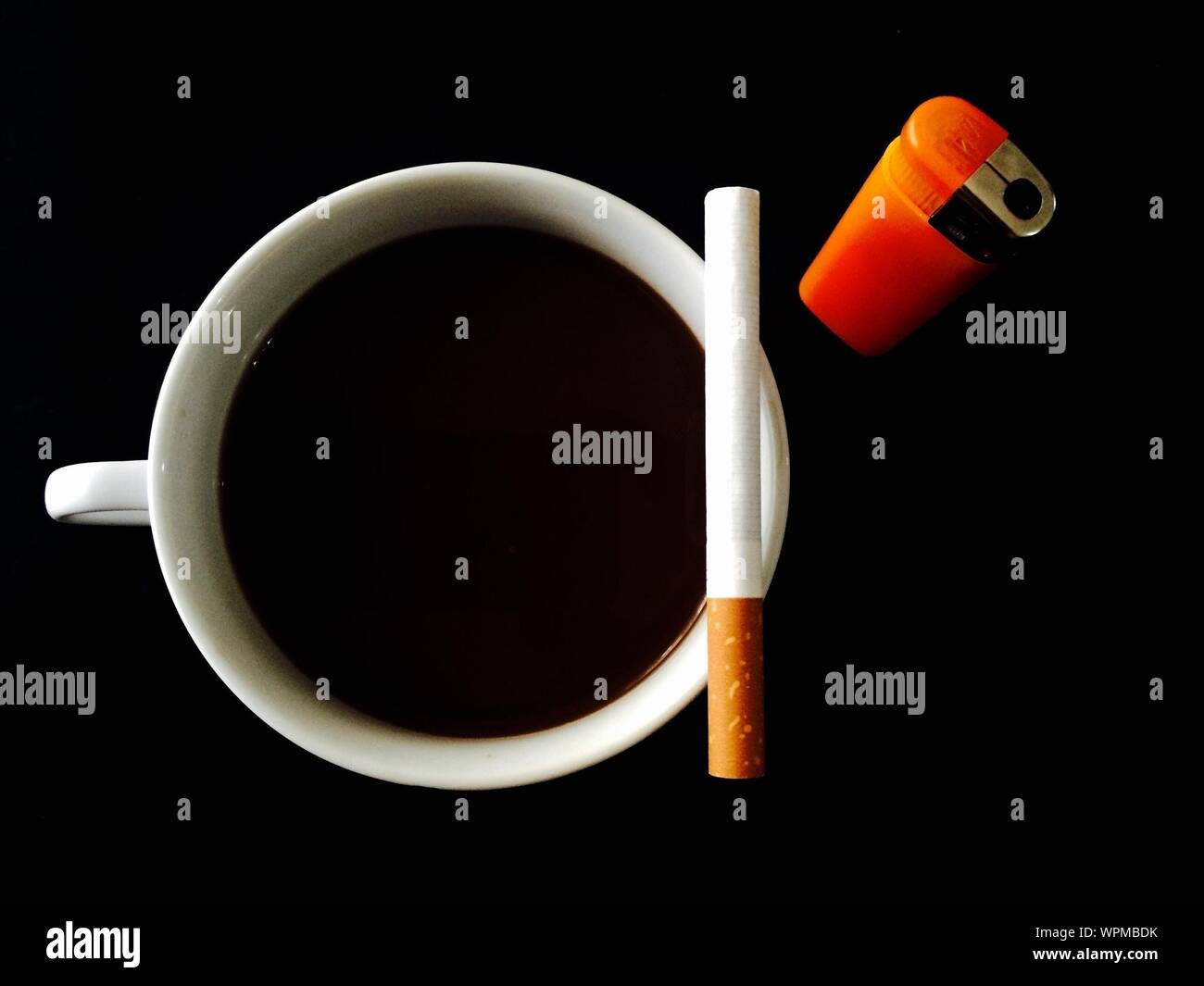 Coffee and cigarette hires stock photography and images Alamy