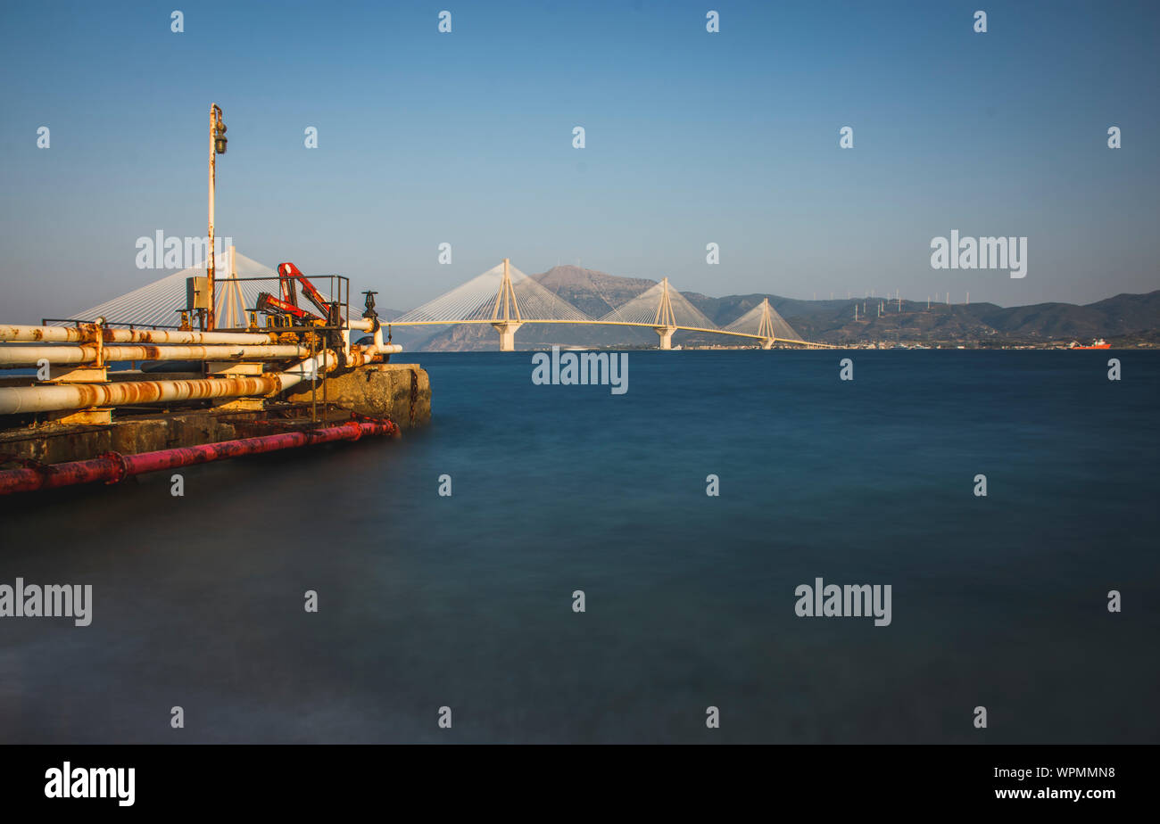 Beautiful shot suspension bridge hi-res stock photography and images ...