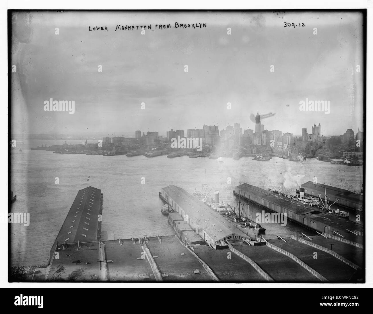 Skyline new york brooklyn Cut Out Stock Images Pictures Alamy