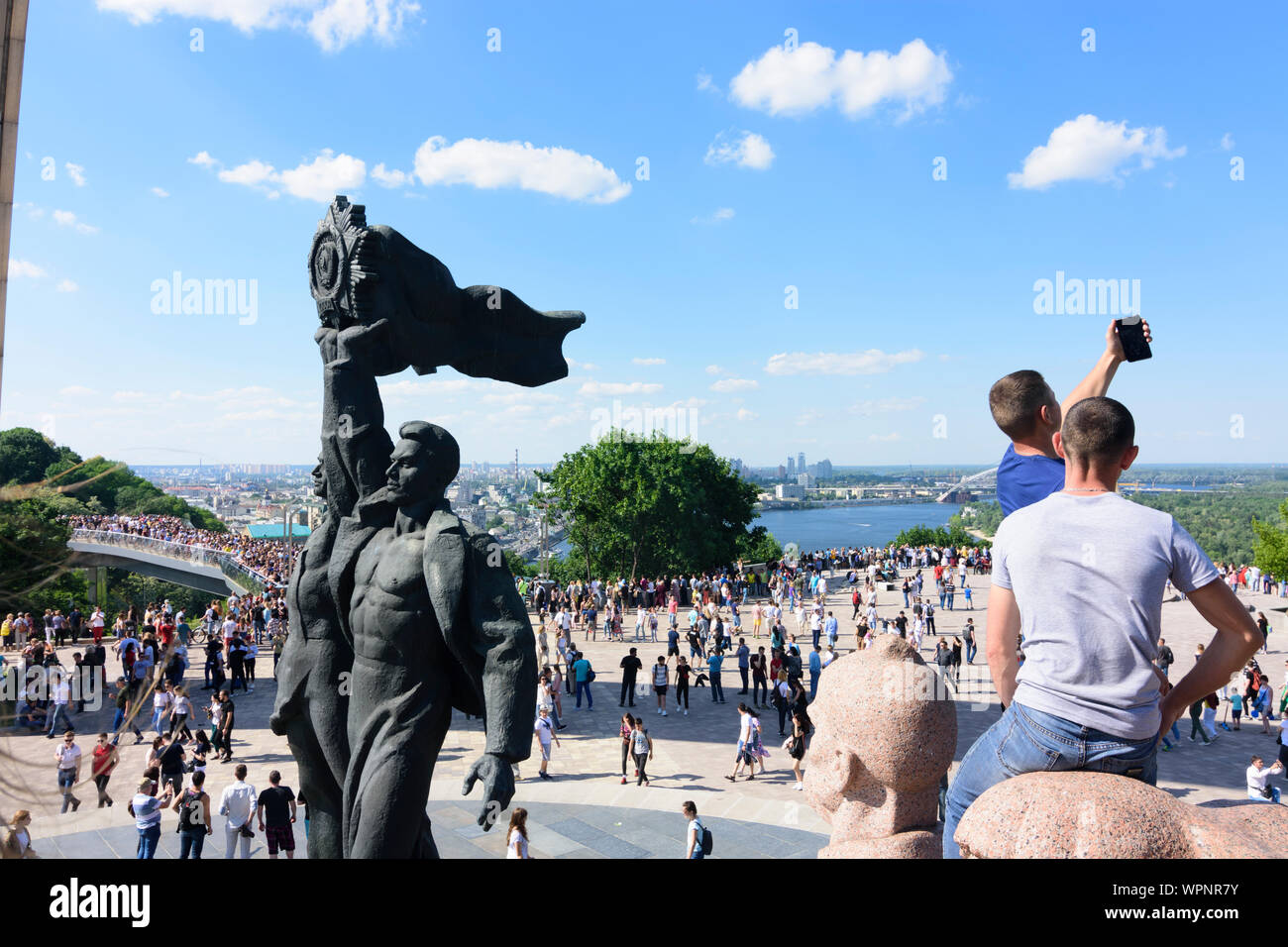 Kiev, Kyiv People's Friendship Arch (Friendship of Nations Monument