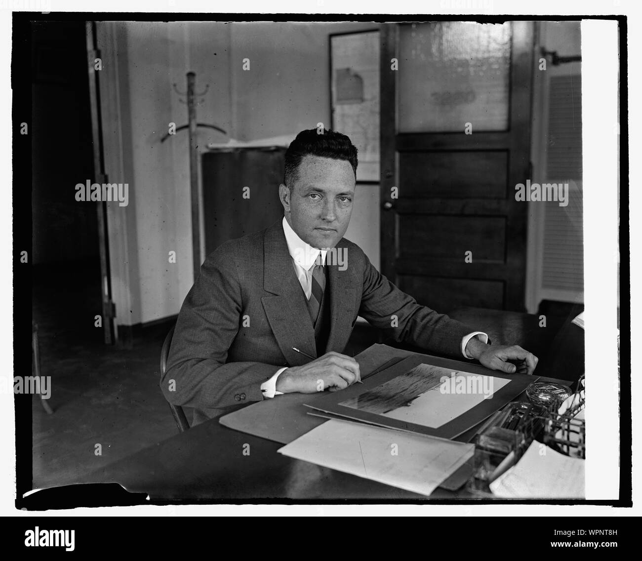 E 4 4 25 hires stock photography and images Alamy